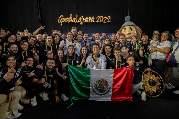 Carlos Sansores festeja su medalla de oro | Mundial de Taekwondo | Guadalajara 2022