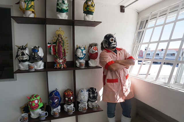 interior_1en_el_ring_y_la_carniceria_las_dos_luchas_de_rey_apocalipsis_0.jpg