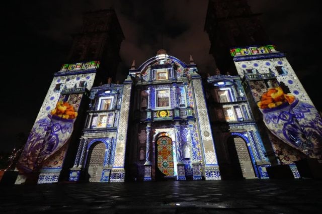 Aspecto del videomapping proyectado en la fachada de Catedral