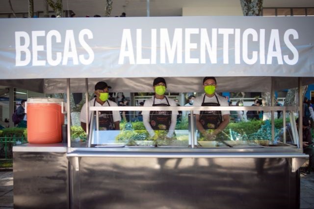 BUAP apoya a 17 mil estudiantes al año con el Programa Integral de Becas