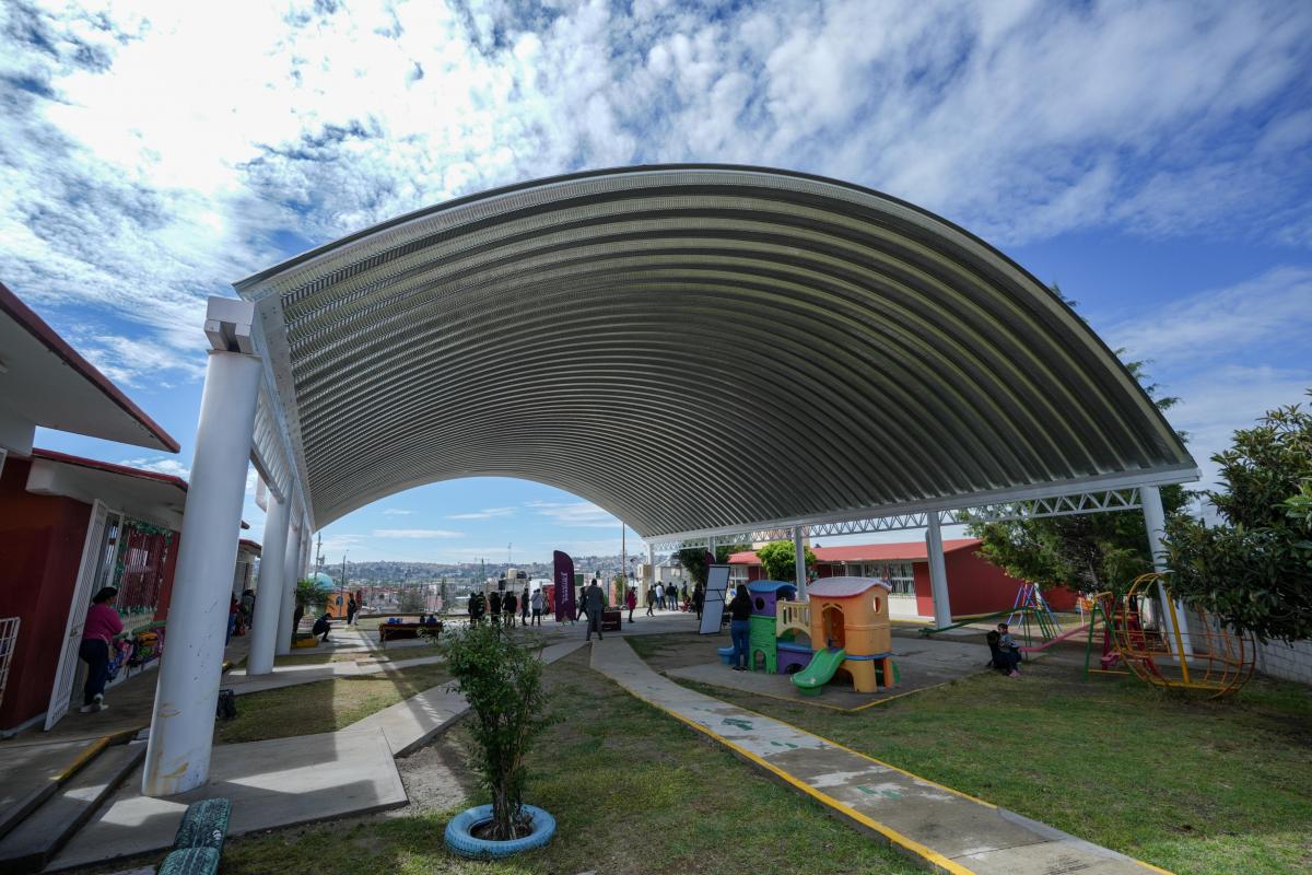 Pepe Chedraui inaugura techado escolar en Jardín de Niños Sayil