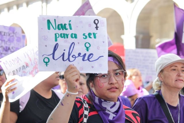 Marcha feminista del 8M en Puebla