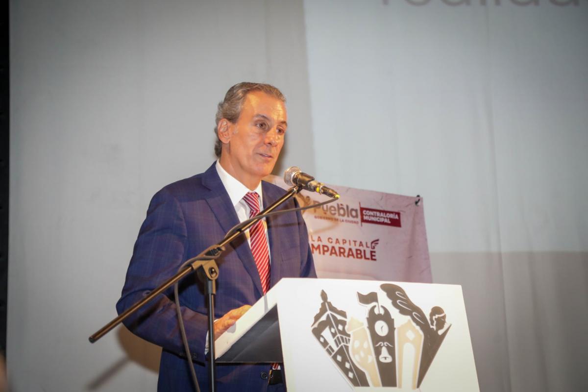 José Chedraui en conferencia “Mujeres Líderes” 