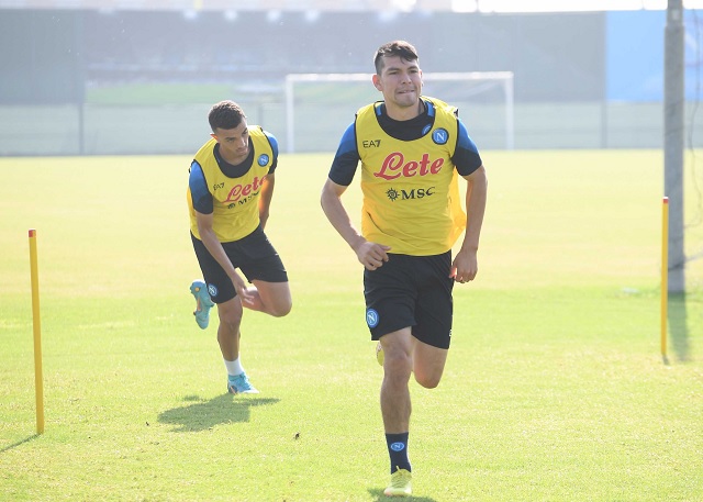Hirving Lozano durante entrenamiento con Napoli | 2022