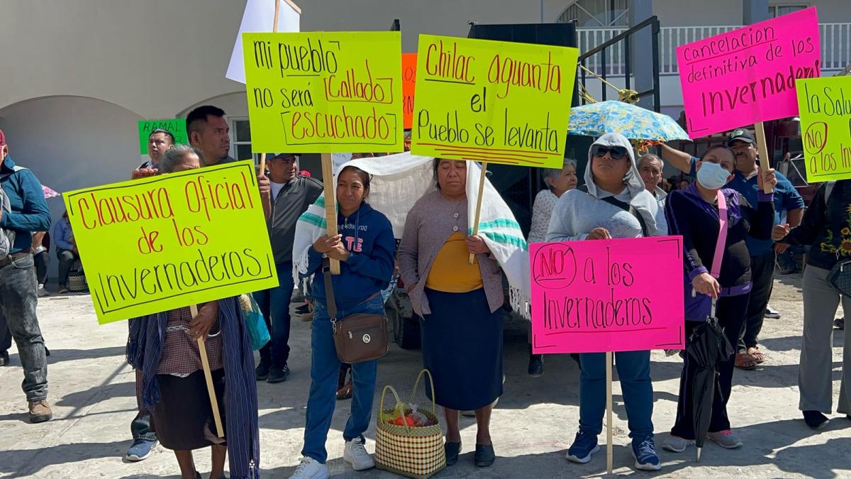colapsan_carreteras_de_tehuacan_exigen_clausura_de_invernaderos_chinos.jpeg