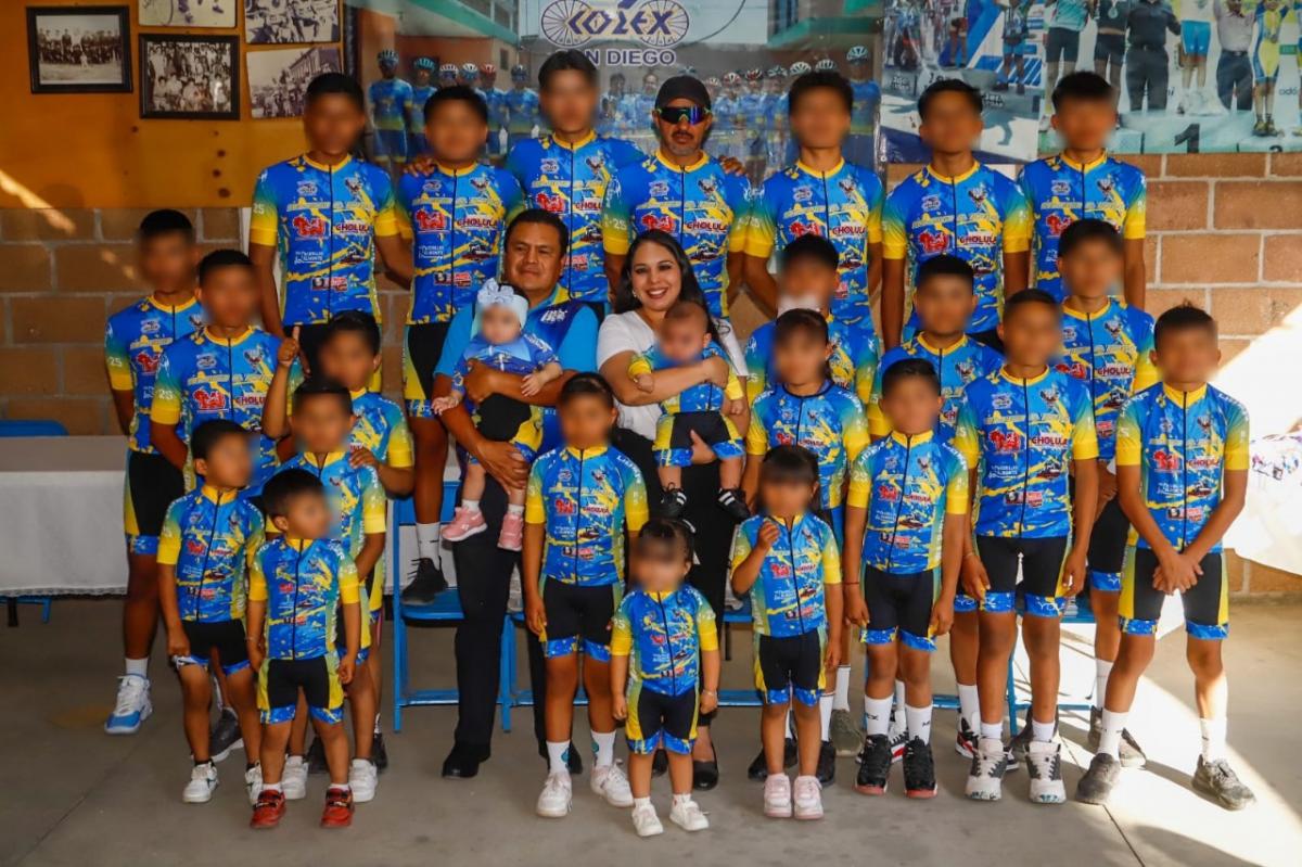 jovenes_ciclistas.jpeg