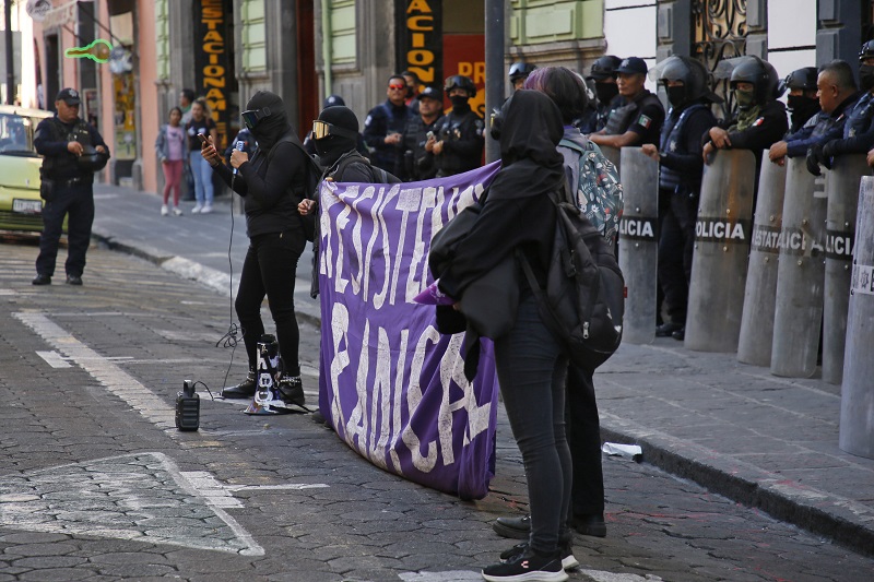 Marcha feminista en Puebla | 25 de noviembre de 2023 | Congreso local