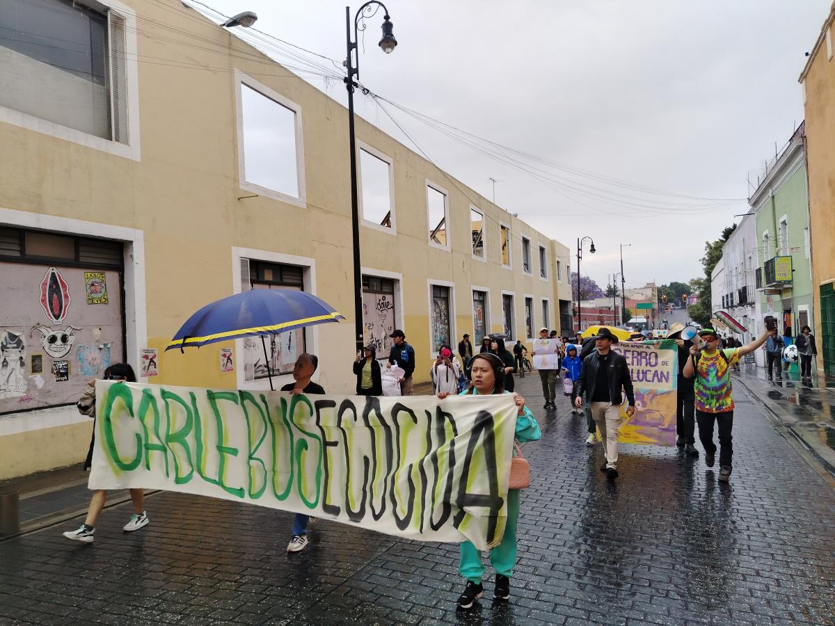 protesta_contra_cablebus2.jpg
