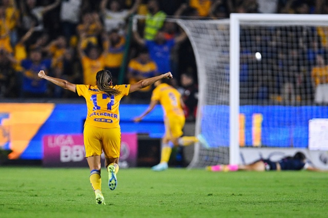 Festejo de Tigres UANL en el Estadio Universitario | Tigres vs Rayadas | Semifinal Liga MX Femenil 2022