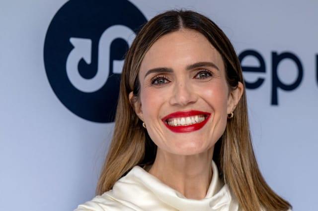 Mandy Moore sorprende con cambio físico y divide opiniones en redes sociales