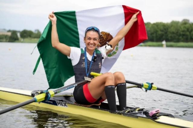 Kenia Lechuga gana oro histórico en Copa del Mundo de Remo
