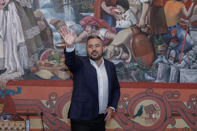 Adán Domínguez
