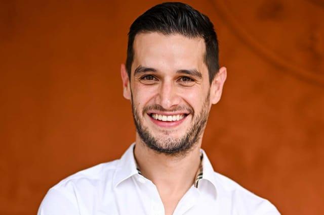 Adrián Marcelo insulta a Manola Díez y desata críticas en redes sociales