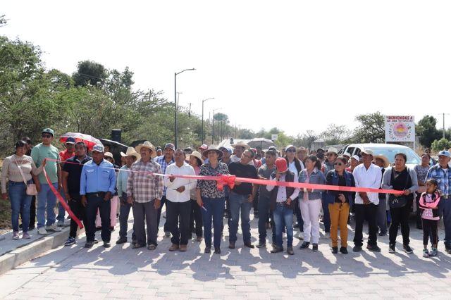 Ahuatempan avanza con nuevo alumbrado
