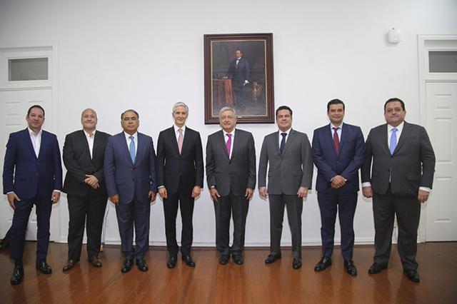Foto / @lopezobrador_ 