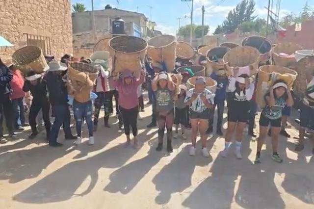 "La Carrera de Los Canastos", se lleva a cabo en Huejonapan, Tepexi de Rodríguez
