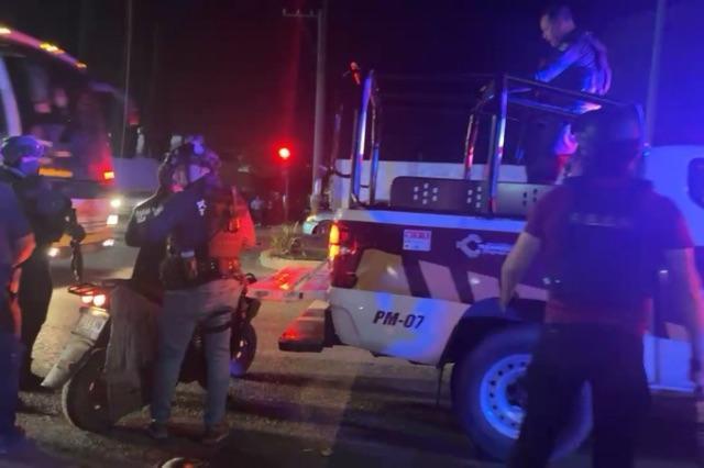Presuntos delincuentes detenidos por ciudadanos de Tecamachalco