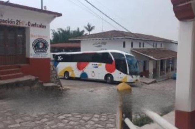 Autobús en ruta de Cuetzalan