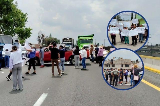 Bloquean la México-Puebla