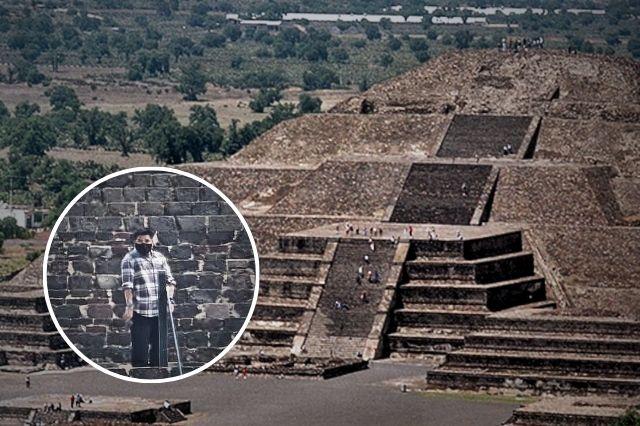 Imagen de persona junto a pirámide de Teotihuacán 