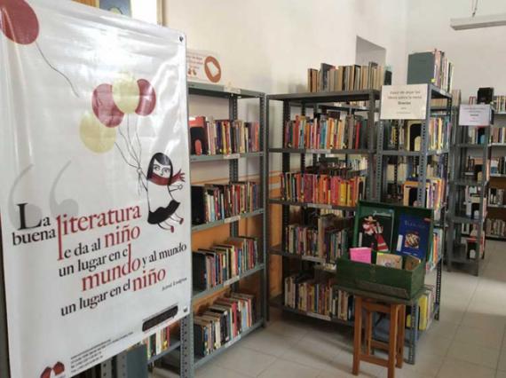 Acervo bibliográfico de 13 mil 500 piezas
