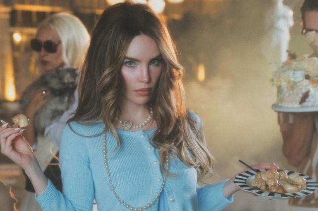 Belinda estrena video musical de “Heterocromía” con estética setentera