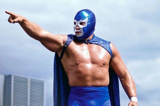 Blue Demon Jr sufre accidente y permanece en terapia intensiva