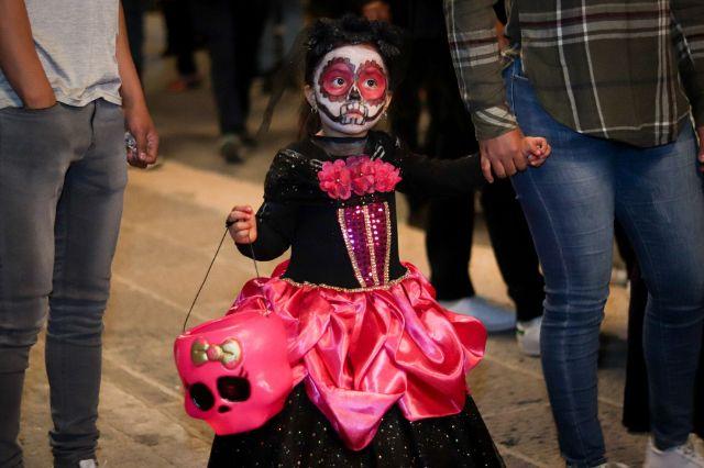 ¿Sabes qué día se pide calaverita por Día de Muertos?