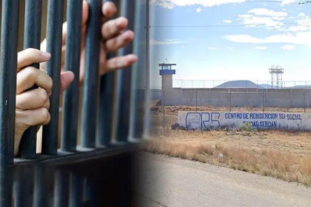 Penal de Serdán con manos de persona presa 