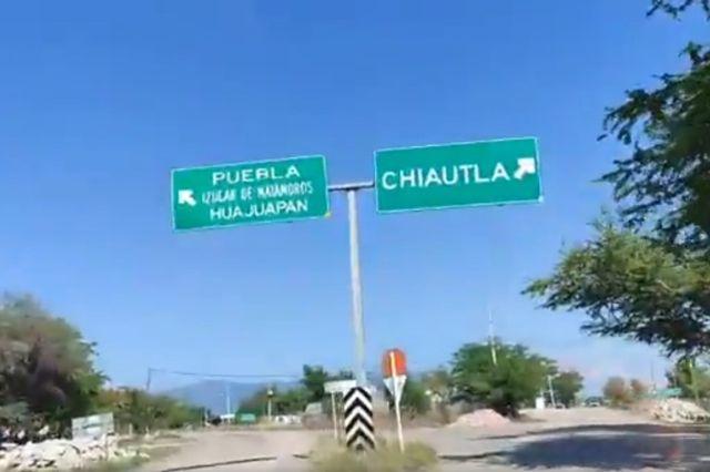 Carretera a Chiautla de Tapia