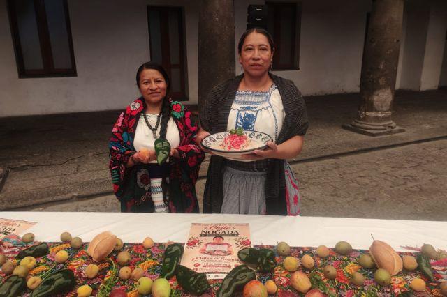 Cocineras tradicionales que participarán en el encuentro en el Museo Regional de Cholula
