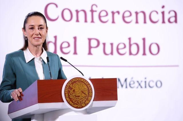 Claudia Sheinbaum en la mañanera del pueblo, desde Palacio Nacional