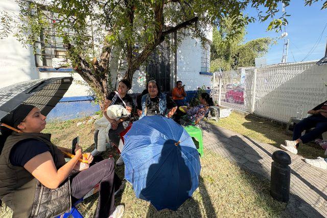 Comerciantes acampan 
