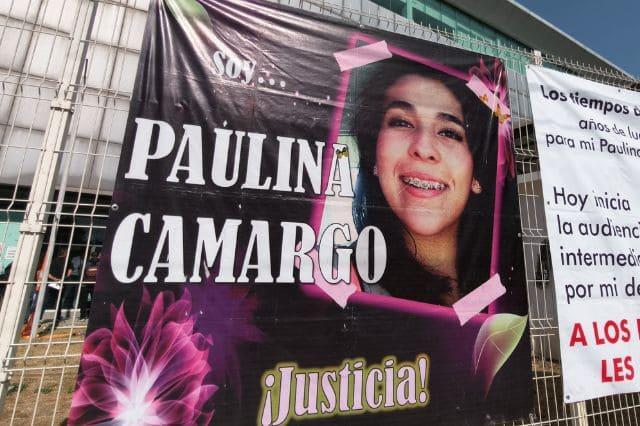 Lona para exigir justicia para Paulina Camargo
