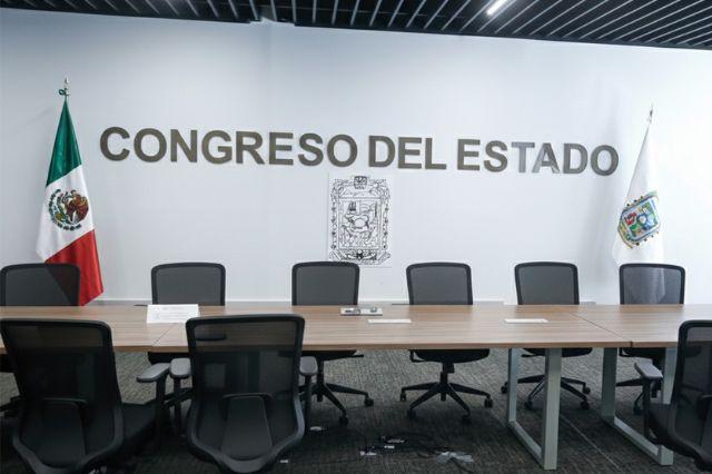 Sala de Comisiones del Congreso sin diputados