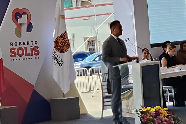 Roberto Solís