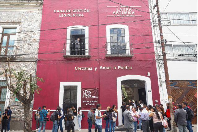 Fachada de casa de gestión de Laura Artemisa