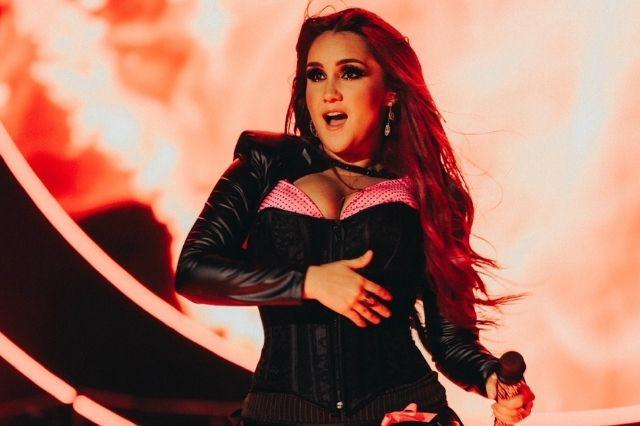 Dulce María anuncia su segundo embarazo y prepara a su familia para el cambio