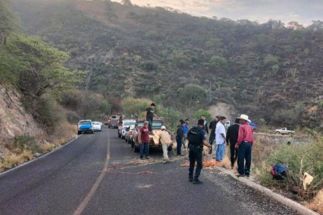 Volcadura en Coxcatlán