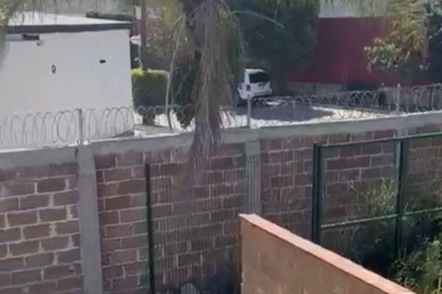 Piden derribar barda en Cuautlancingo
