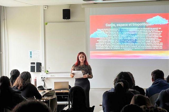 Egresada de la UDLAP participa en exposición en Francia
