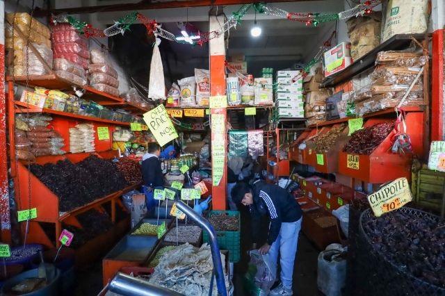 En Puebla, mayoría de comercios se resiste a utilizar tecnología