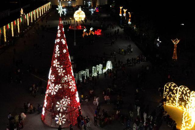 Comienzan encendidos de árboles de navidad, ¿dónde habrá?