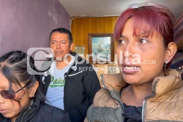 Hermanas de Catalina, quien murió intoxicada, junto con sus dos hijos, en la colonia Leobardo Coca