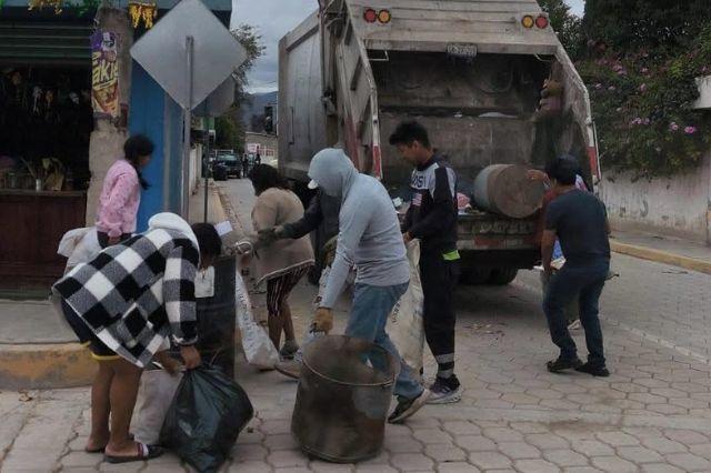 Recolección de basura en Tepanco 