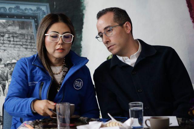 Genoveva Huerta y Mario Riestra, dirigentes del PAN en Puebla