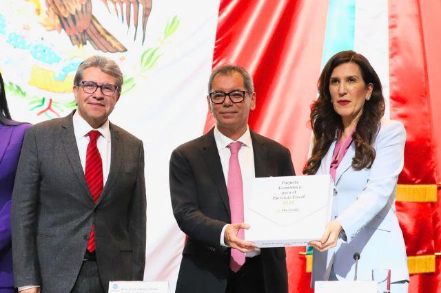 De izquierda a derecha: Ricardo Monreal, Édgar Amador Zamora y Kenia López Rabadán. 8 de septiembre de 2025
