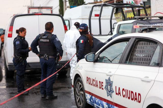 Hallan cuerpo entambado en una bodega de San Francisco Totimehuacán