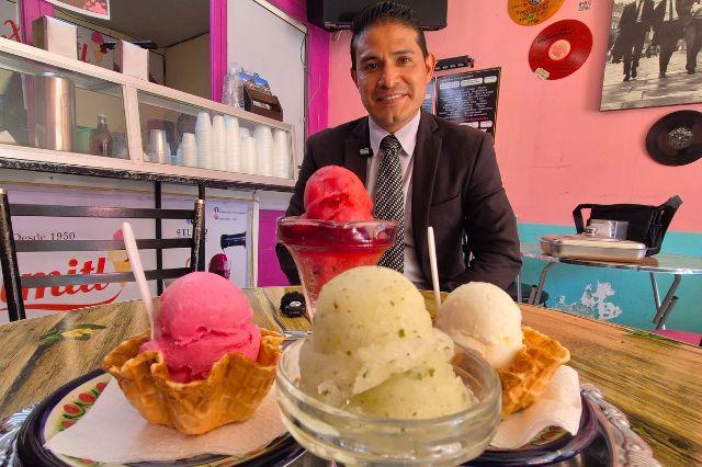 Heladería Ximitl de Atlixco prepara sabores para temporada de primavera