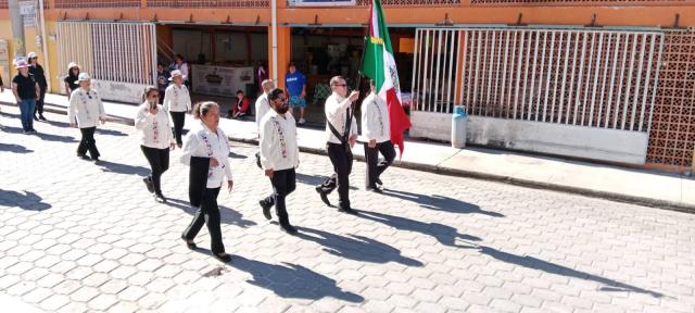 Conmemoran en Ixcaquixtla natalicio de Benito Juárez 